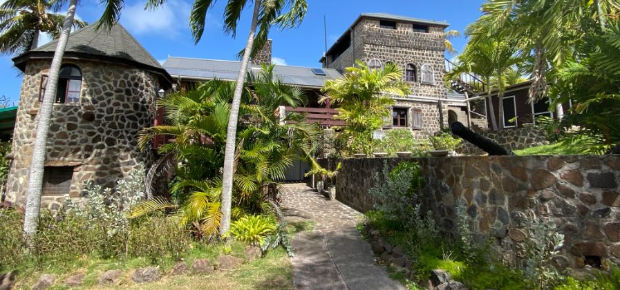 The Old Fort - Historic Bequia Villa