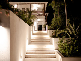 Friendship House - Luxury Contemporary Villa