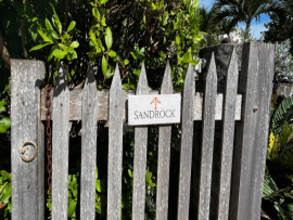 Sandrock Villa Luxury Beachfront in Bequia